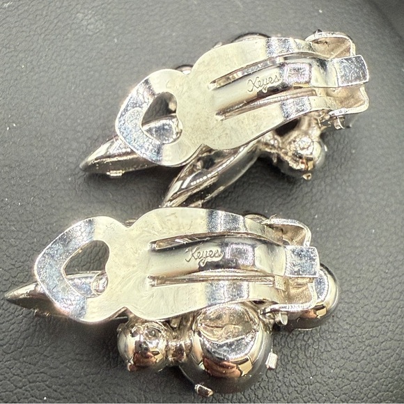Sparkling Ice Crystal Cluster Earrings Signed Keyes - Clip On - Picture 7 of 17